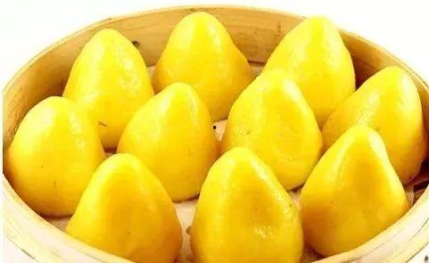 瓜迪吃窝头